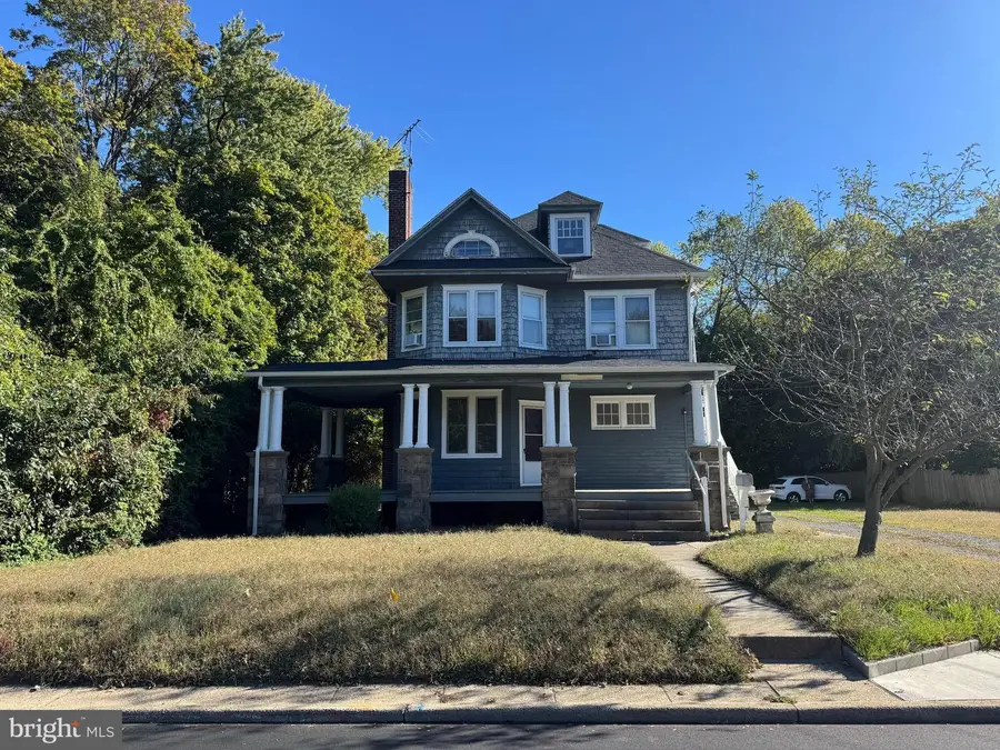 718 Woodlane Rd, Beverly, NJ 08010 - Image #2