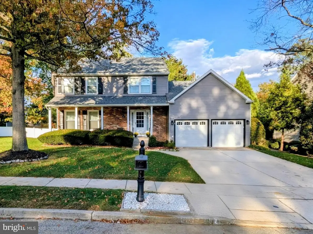 607 Woodthrush Ct, Mount Laurel, NJ 08054 - Image #1
