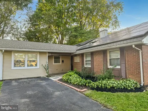 24 Pilgrim Ln, WILLINGBORO, NJ 08046