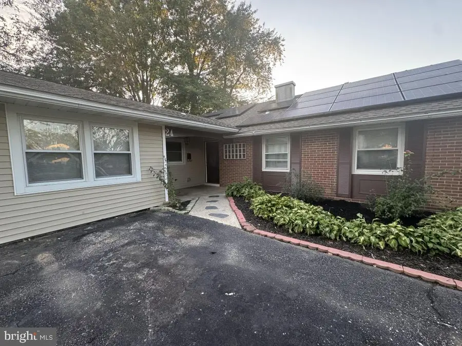 24 Pilgrim Ln, Willingboro, NJ 08046 - Image #3