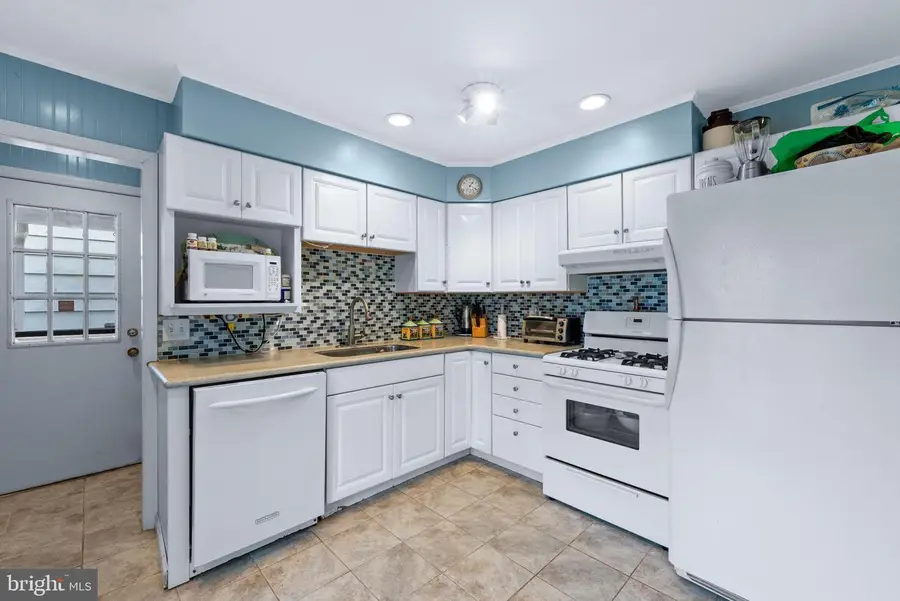 317 Juliustown Rd, Columbus, NJ 08022 - Image #2