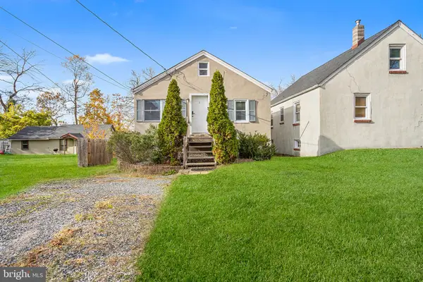 4 Creekview, BORDENTOWN, NJ 08620