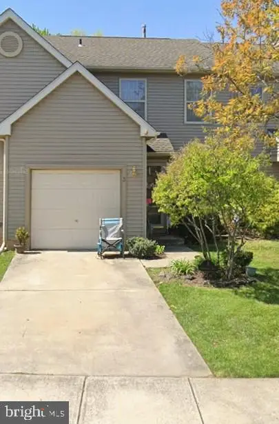 3 Dewberry Ln, DELRAN, NJ 08075