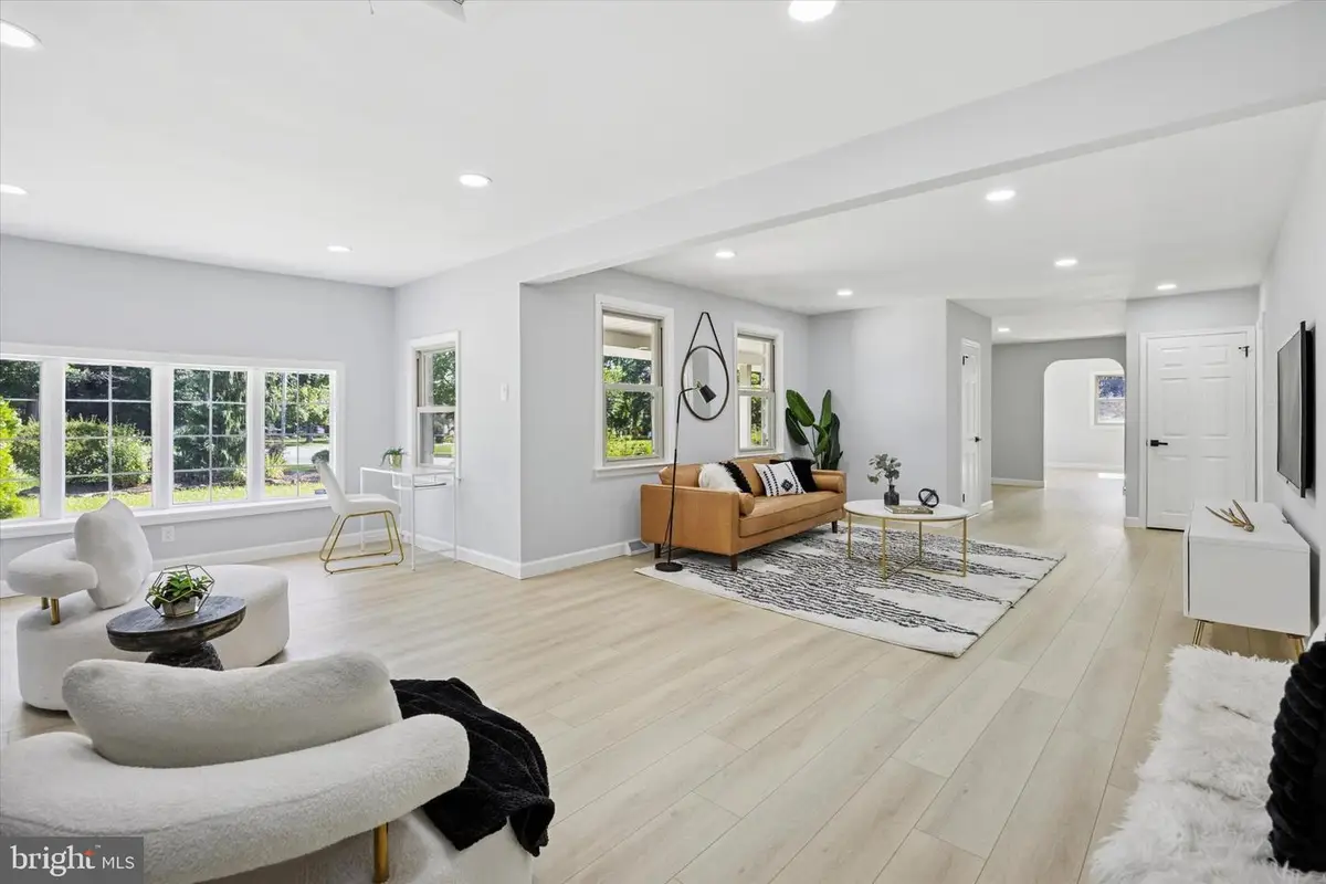 116 Wayne Dr, Cinnaminson, NJ 08077 - Image #1