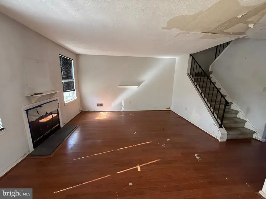 32 River Bank Dr, Roebling, NJ 08554 - Image #2