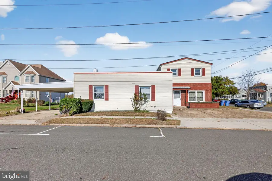 101 Main St, Roebling, NJ 08554 - Image #2