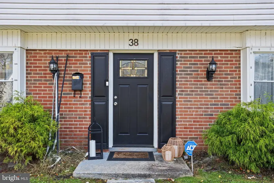 38 Medford Ln, Willingboro, NJ 08046 - Image #2