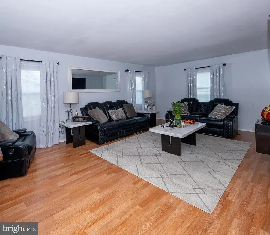 44 Middleton Ln, Willingboro, NJ 08046 - Image #3