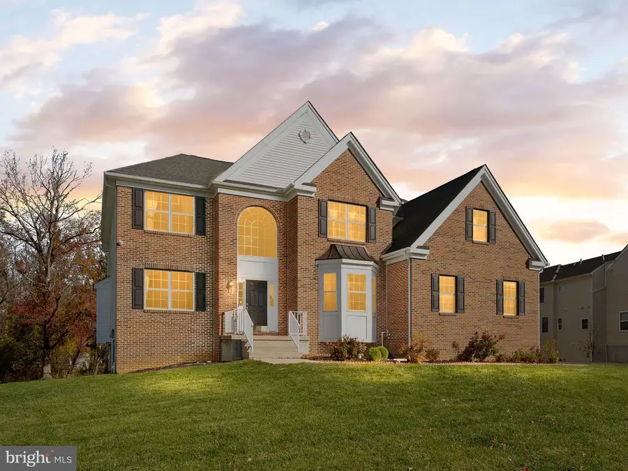 316 Crescent Dr, Bordentown, NJ 08505 - Image #2