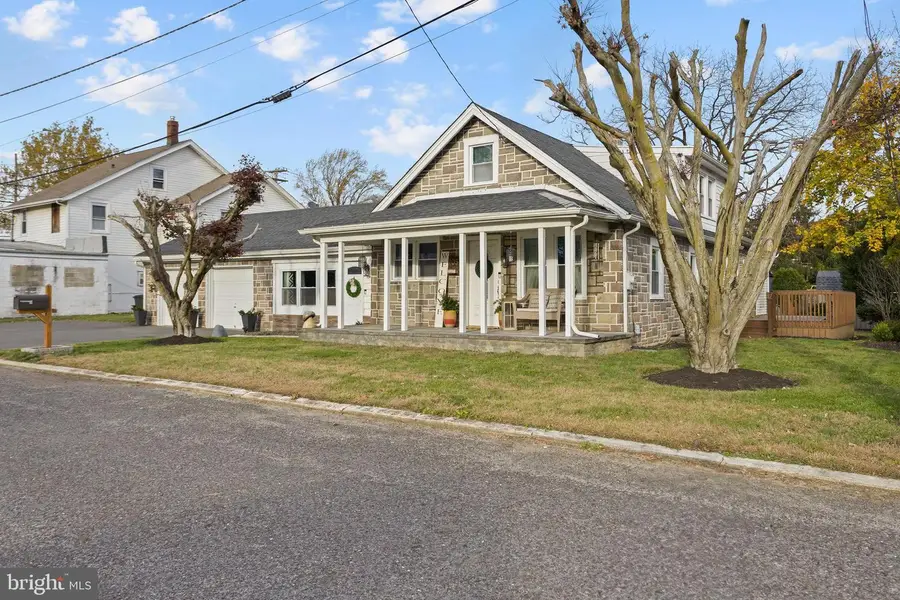 105 Maple Ave, Bordentown, NJ 08505 - Image #2