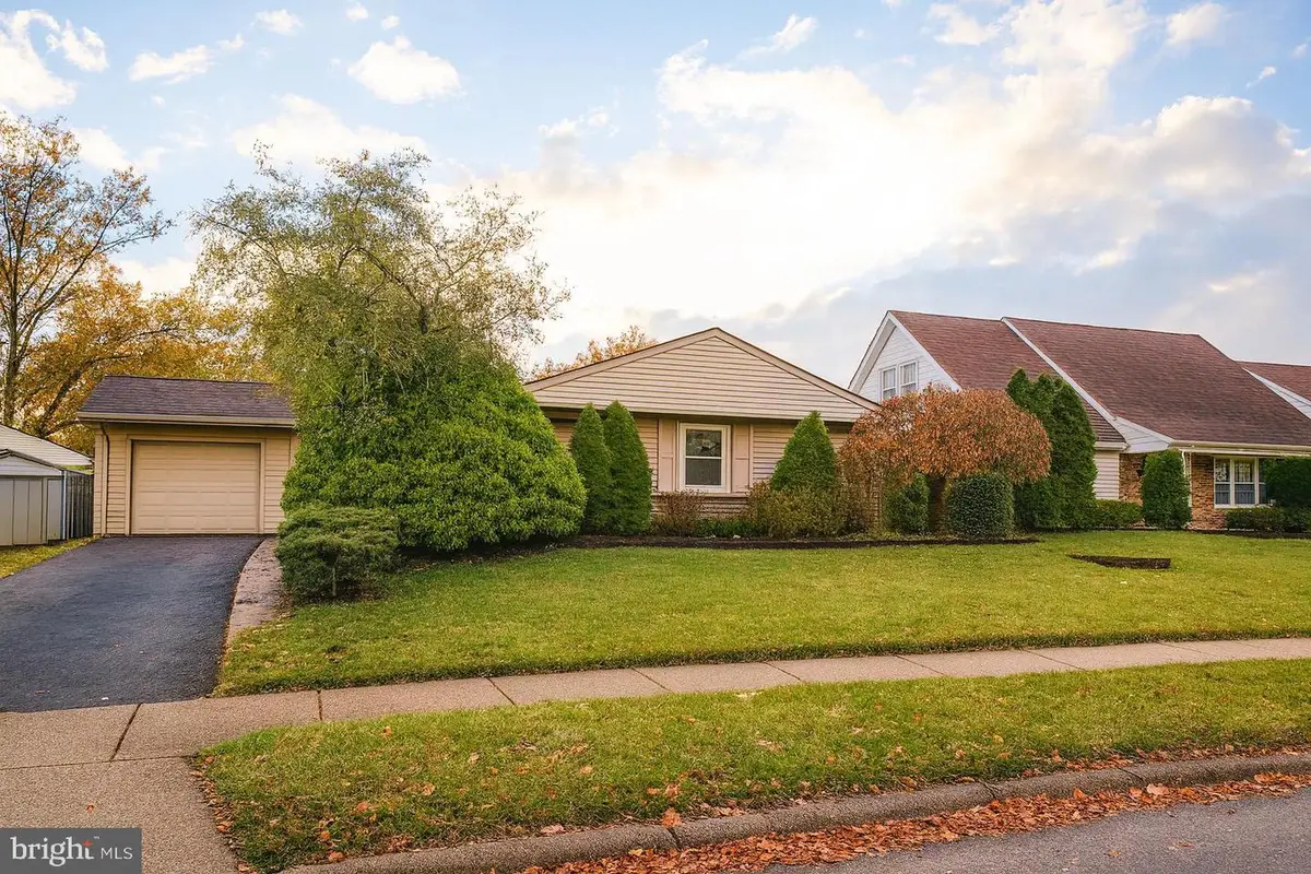 16 Echohill Ln, Willingboro, NJ 08046 - Image #1