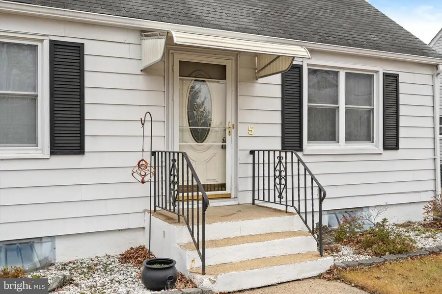 5 Baird Ave, Burlington, NJ 08016 - Image #2