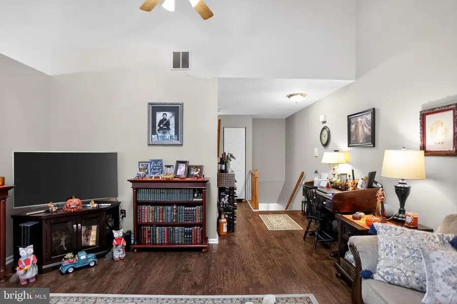 149 Chalkboard Ct, Moorestown, NJ 08057 - Image #2