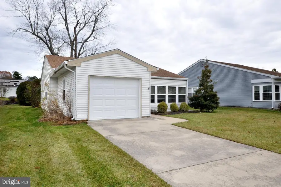 90 Huntington Dr, Leisuretowne, NJ 08088 - Image #2