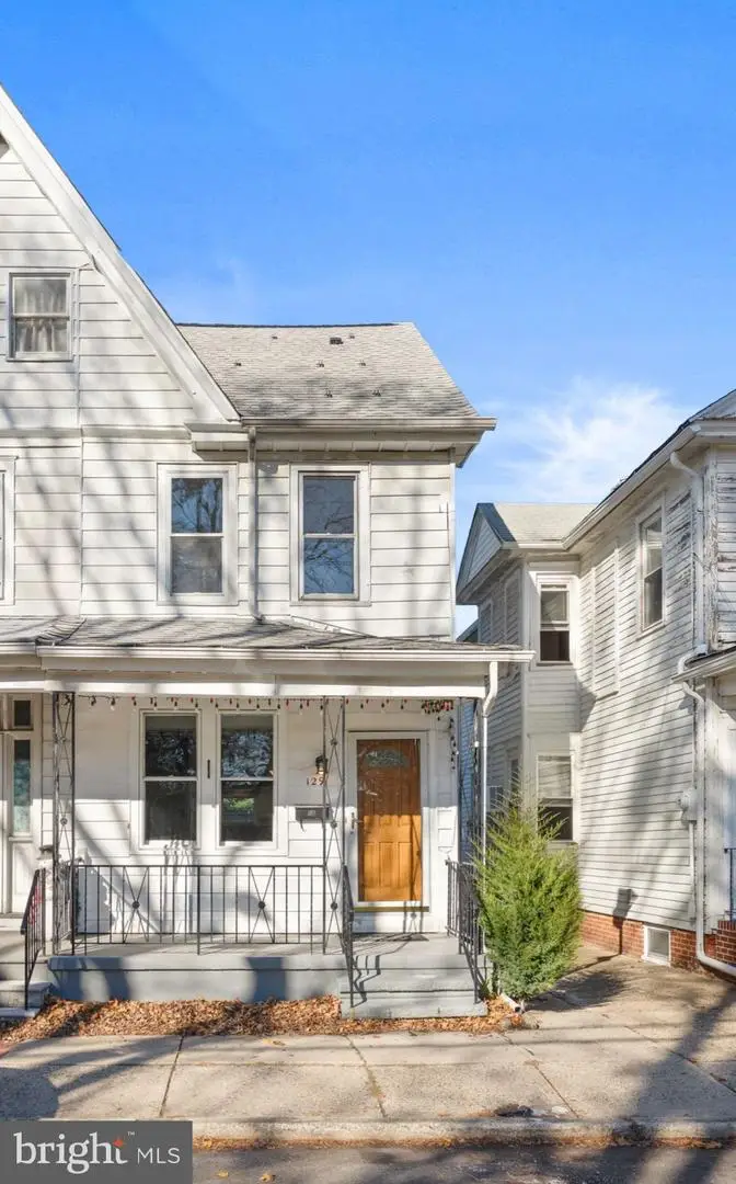 129 W Union St, Burlington, NJ 08016 - #1
