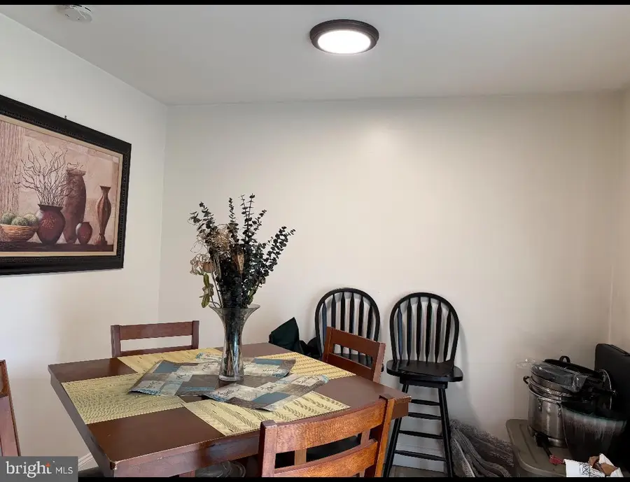 18 E 4th St, Burlington, NJ 08016 - Image #3