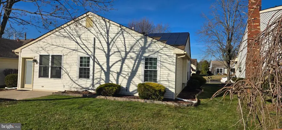 117 Carriage Hill Ct, Columbus, NJ 08022 - Image #3