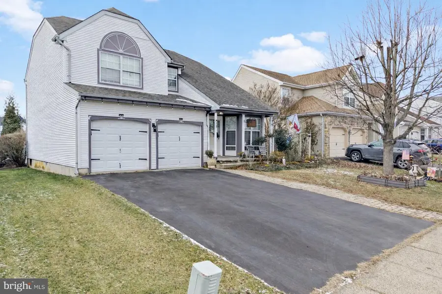 18 Dryden Dr, Burlington, NJ 08016 - Image #2