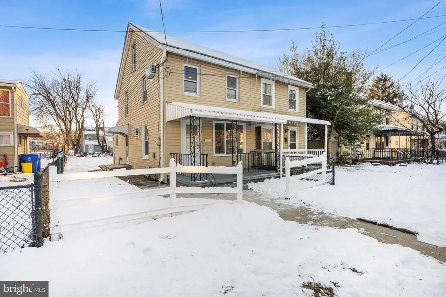 810 W 2nd St, Florence, NJ 08518 - Image #2