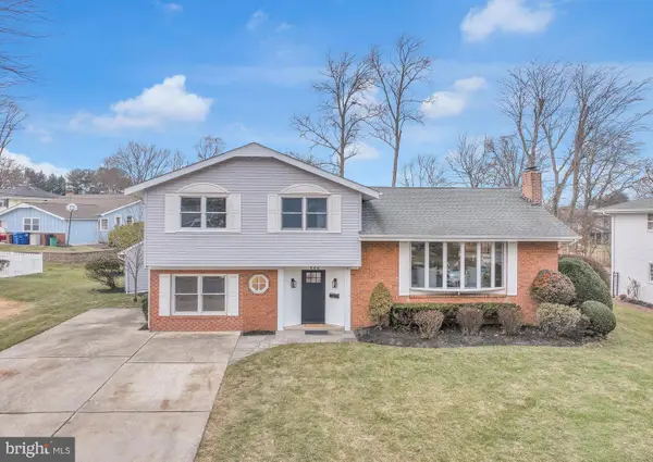 122 Leeds Rd, MOUNT LAUREL, NJ 08054