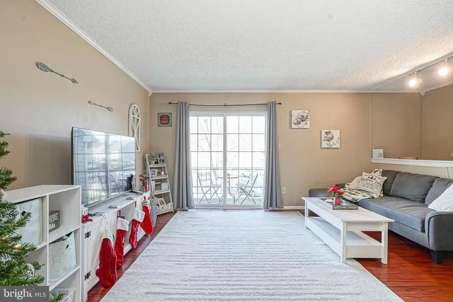 2402-b Sedgefield Dr, Mount Laurel, NJ 08054 - Image #2