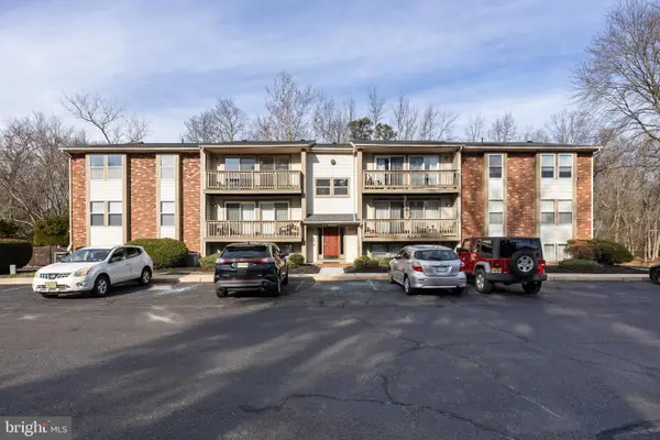 69 Sweetfern Ct, MARLTON, NJ 08053