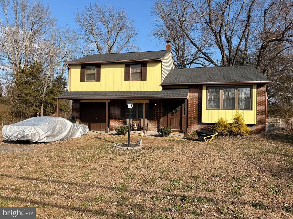 225 Magnolia Rd, Pemberton, NJ 08068 - Image #1