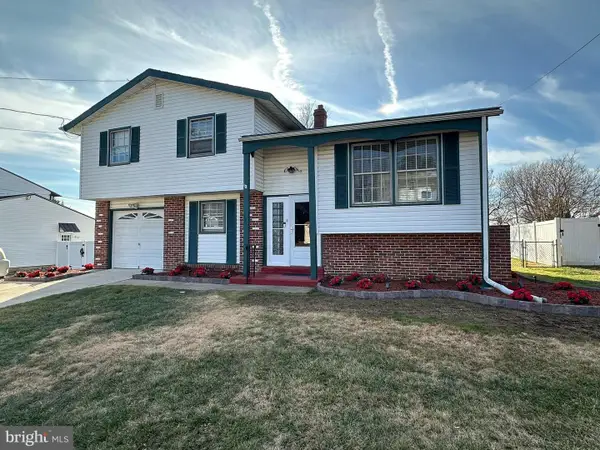 2211 Chestnut Hill Dr, CINNAMINSON, NJ 08077