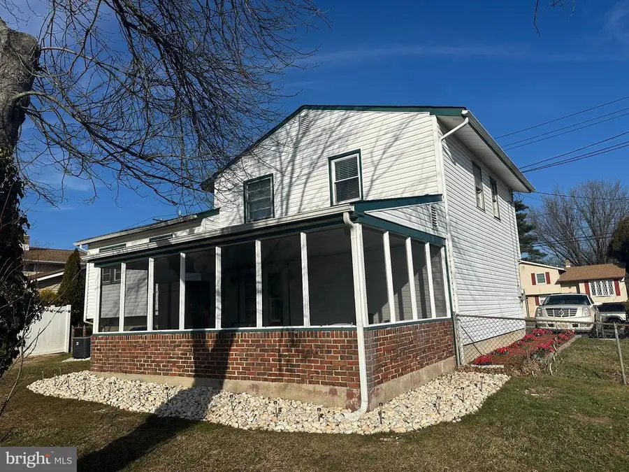 2211 Chestnut Hill Dr, Cinnaminson, NJ 08077 - Image #3