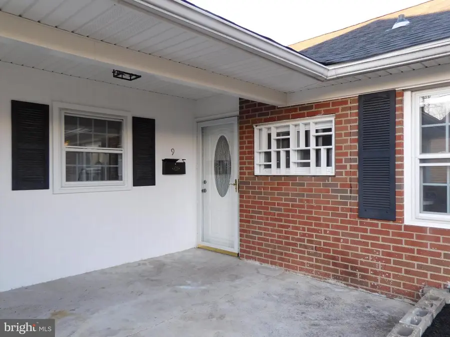 9 Marboro Ln, Willingboro, NJ 08046 - Image #2