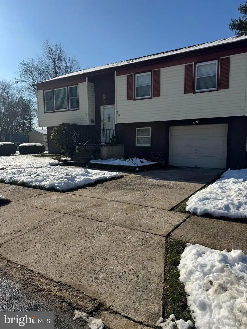 15 Estate Rd, Pemberton, NJ 08068 - Image #1