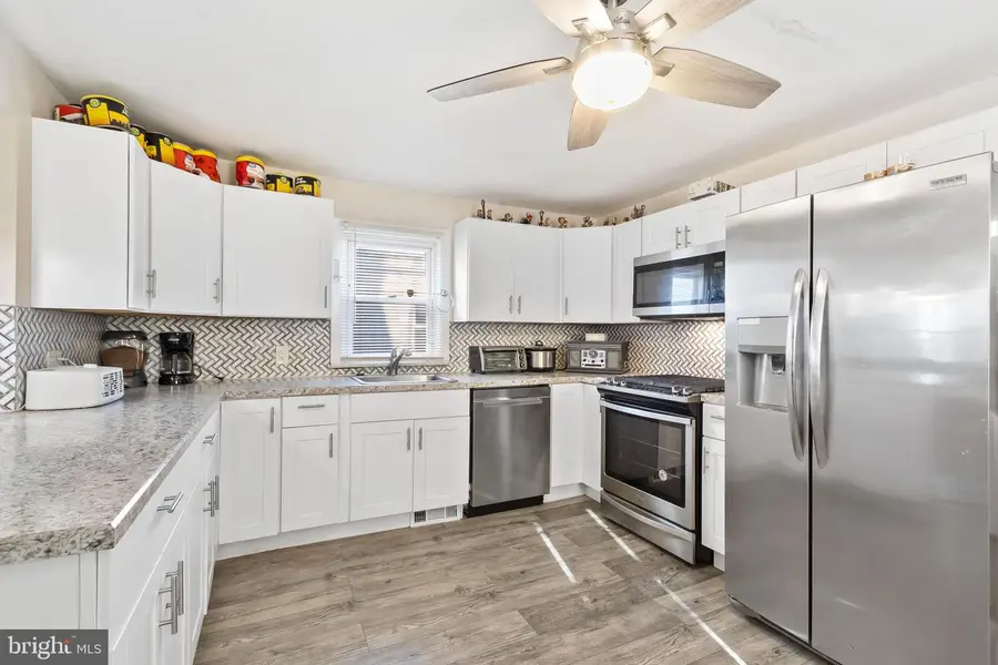 111 Thompson St, Burlington, NJ 08016 - #3