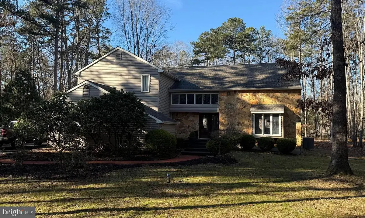 26 Glen Lake Dr, Medford, NJ 08055 - Image #1