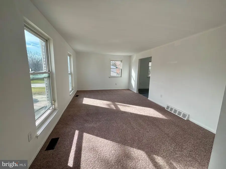 142 Oak Pines Blvd, Pemberton, NJ 08068 - Image #2