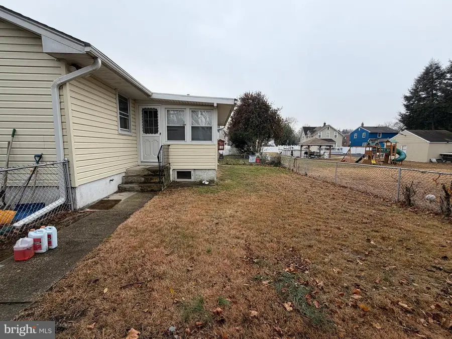 221 W 3rd St, Palmyra, NJ 08065 - Image #3