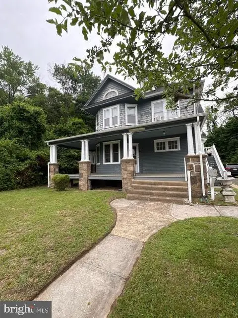 718 Woodlane Rd, Beverly, NJ 08010 - #1