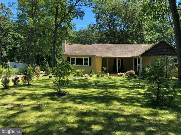 105 Mount Laurel Rd, HAINESPORT, NJ 08036