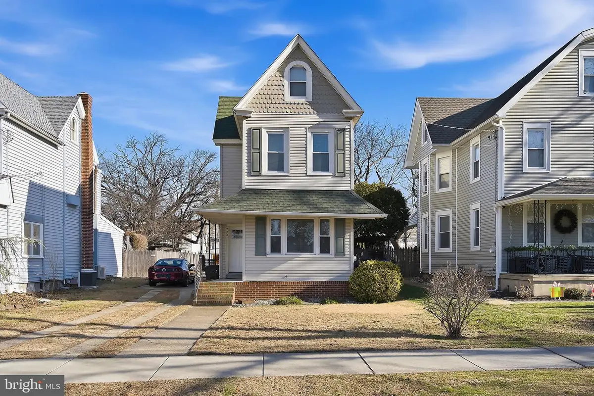 225 Delaware Ave, Riverside, NJ 08075 - Image #1