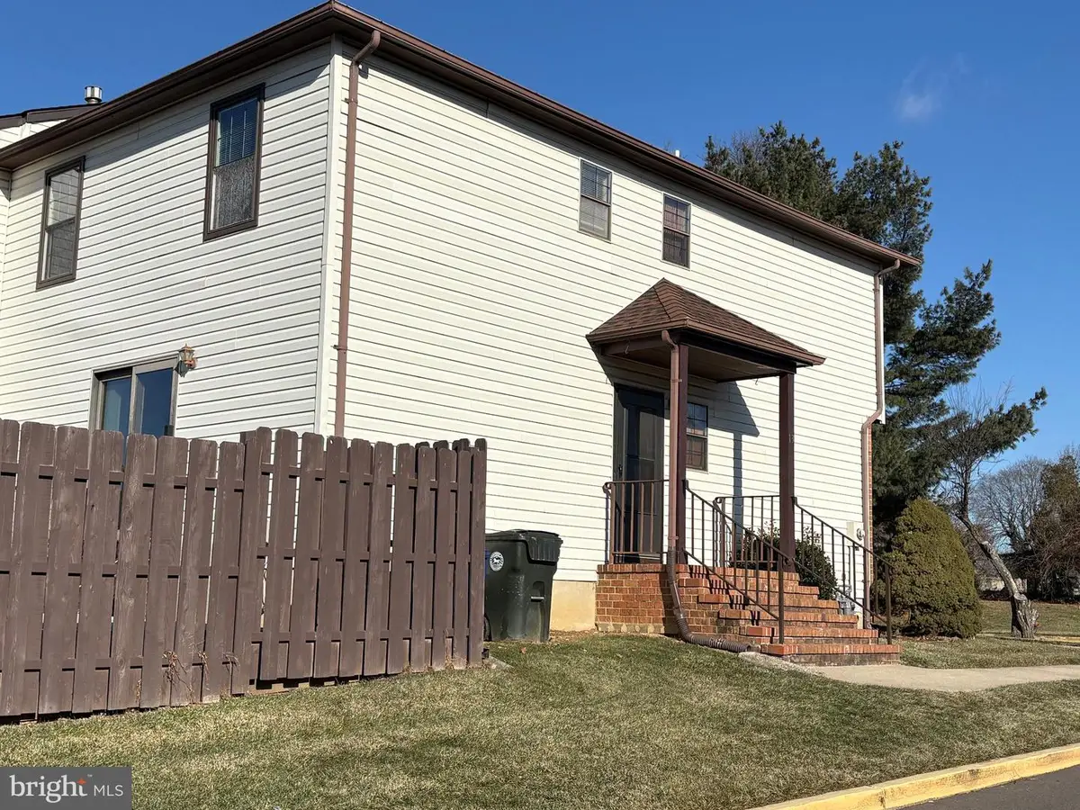 13 Bordenshire Dr, Bordentown, NJ 08505 - Image #1