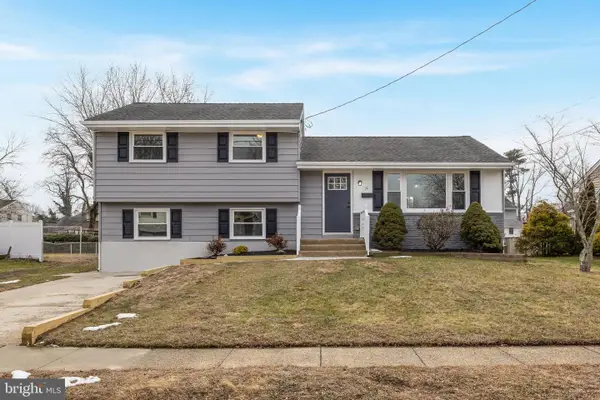 14 Walnut Dr, BURLINGTON, NJ 08016