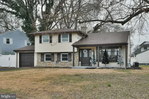 212 E Franklin Ave, BEVERLY, NJ 08010