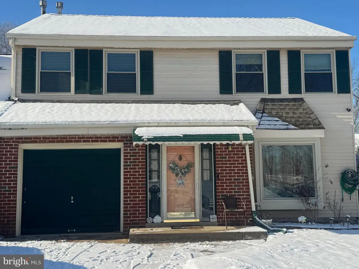 114 Burnam Wood Ct, Mount Laurel, NJ 08054 - Image #1