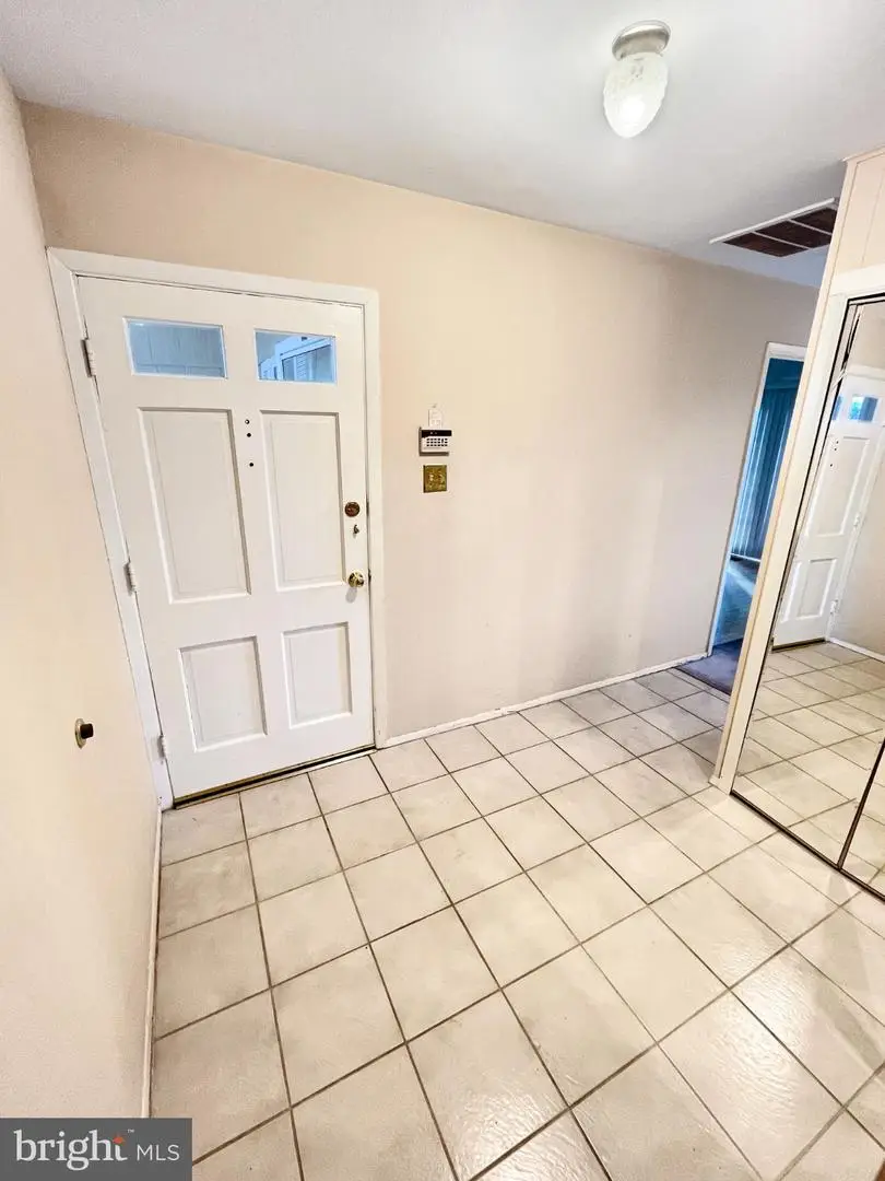 34 E River Dr, Willingboro, NJ 08046 - Image #3