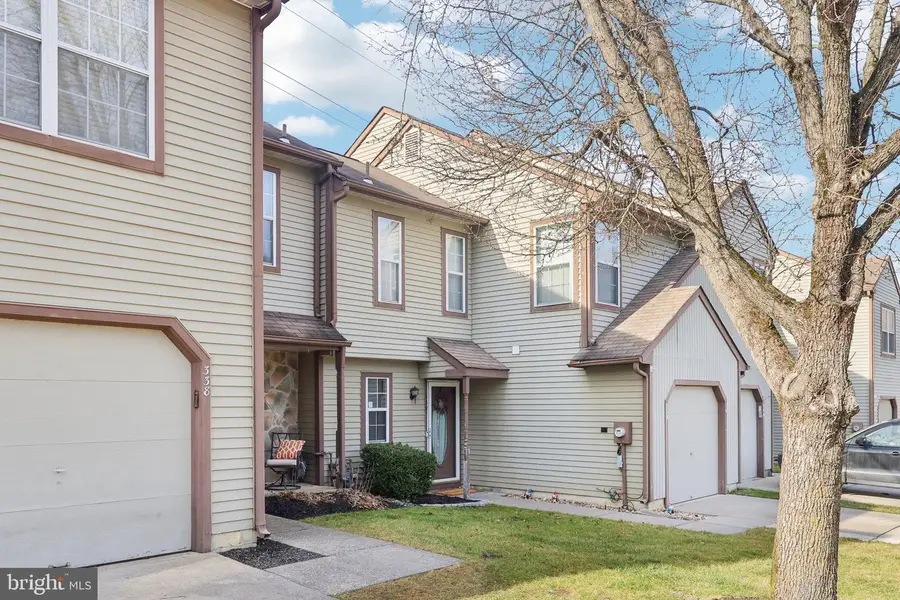 339 Ericson Ct, Mount Laurel, NJ 08054 - Image #2