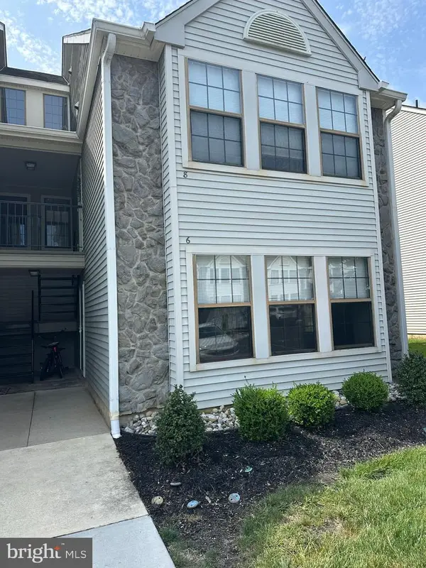 6 Summit Ct, MARLTON, NJ 08053