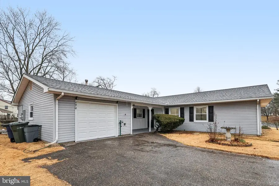 172 Tiffany Ln, Willingboro, NJ 08046 - Image #2