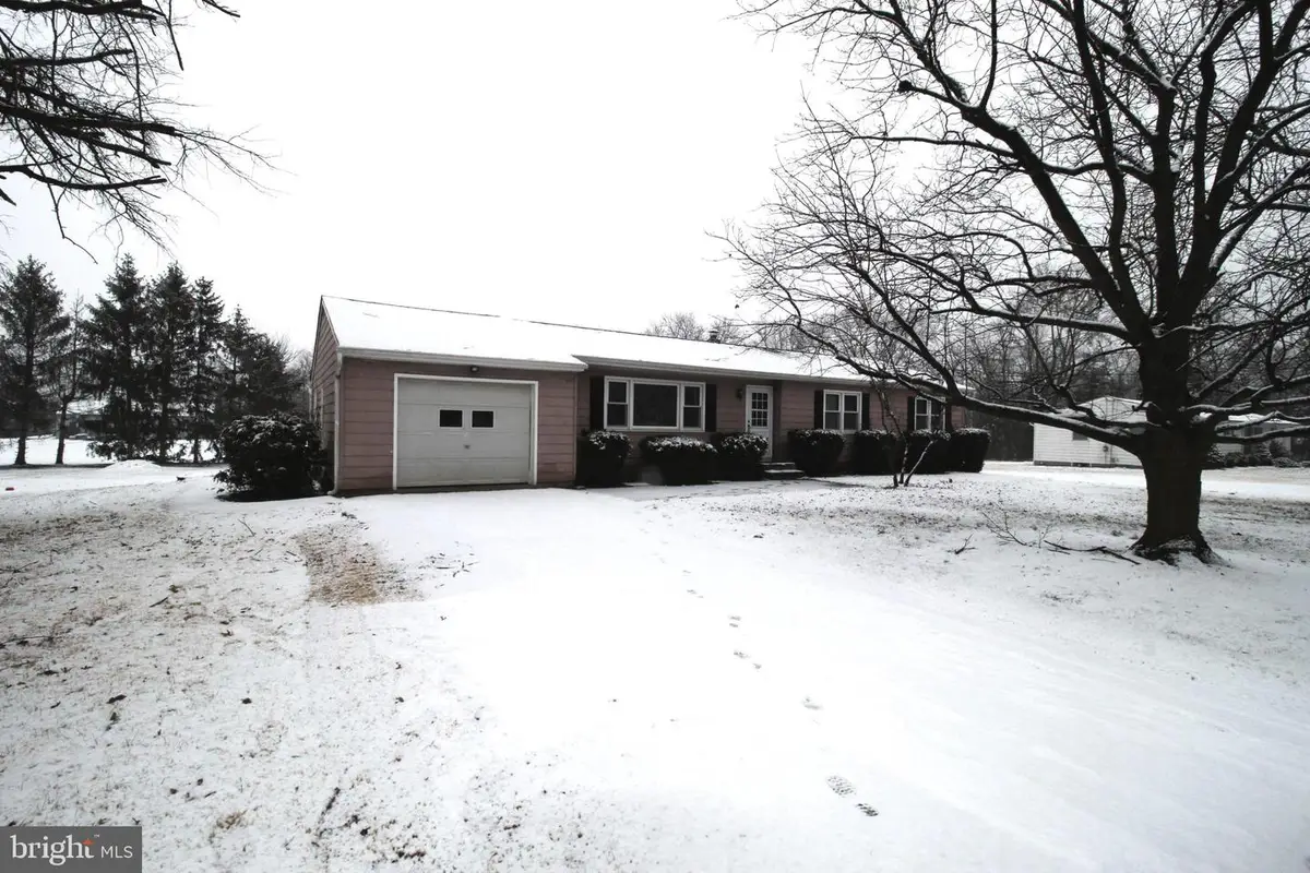 34 Applegate Rd, Jobstown, NJ 08041 - Image #1