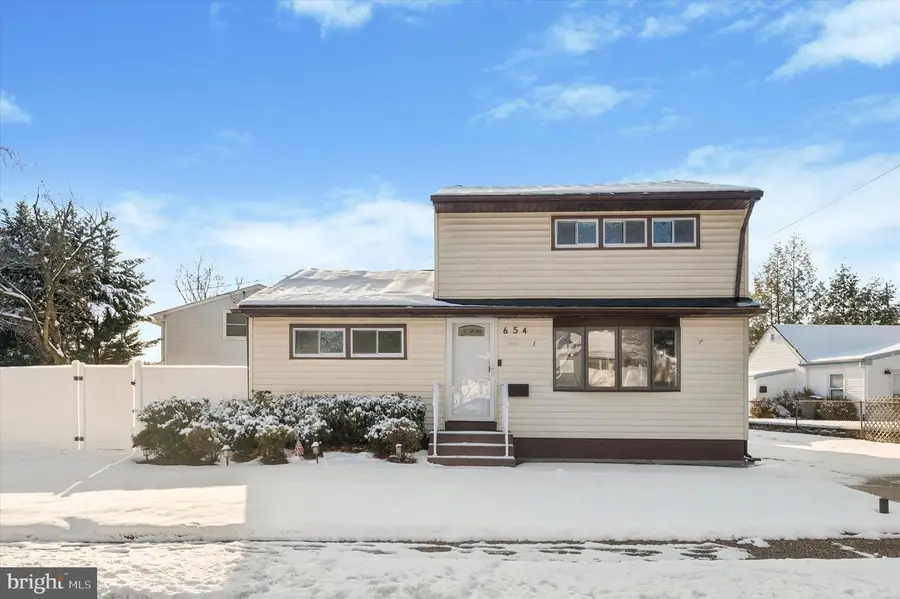 654 N Coles Ave, Maple Shade, NJ 08052 - Image #3