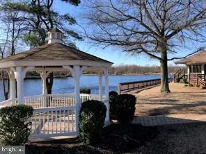 17 Chelmsford Ct, MARLTON, NJ 08053