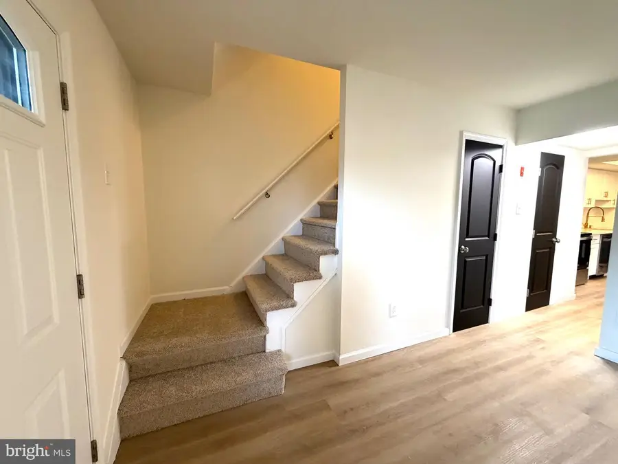 8 Royal Ct, Willingboro, NJ 08046 - Image #2